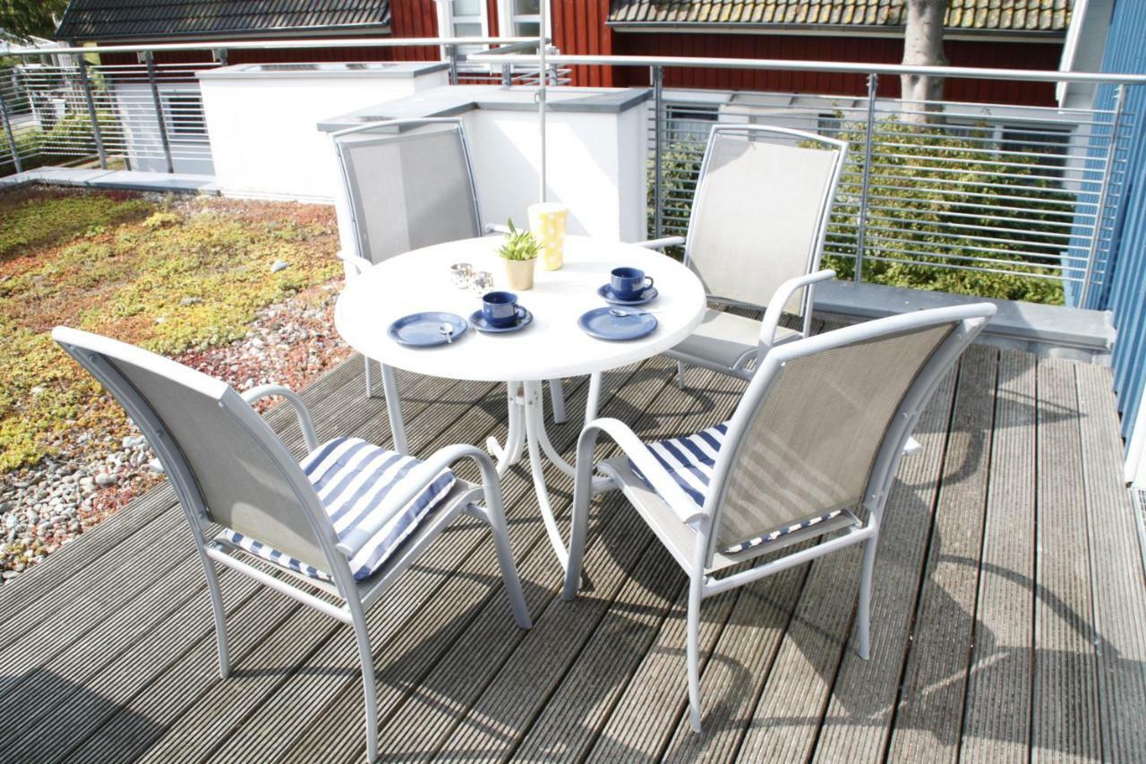 Ferienwohnungen Haus Am Deich Prerow Exterior photo